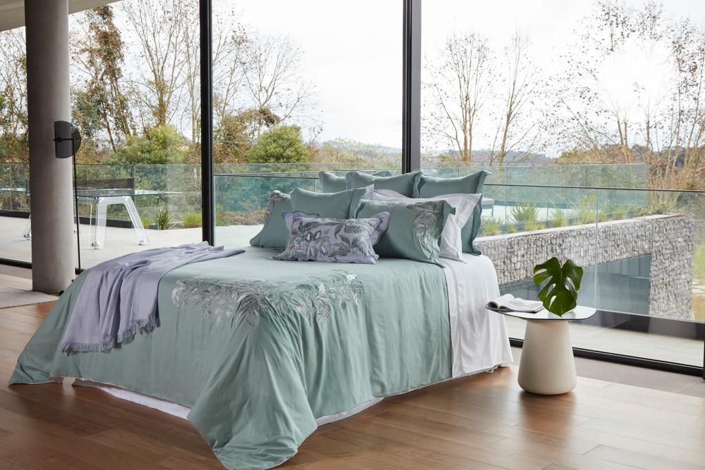 Manta Jardim Do Amanhã Linho Bordado E Franjas 1,20x2,50