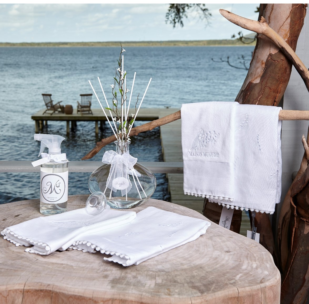 Toalha De Lavabo Maison Muguet Bordada