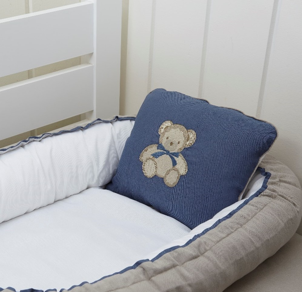 Mini Almofada Para Ninho Redutor Azul Bordada Urso