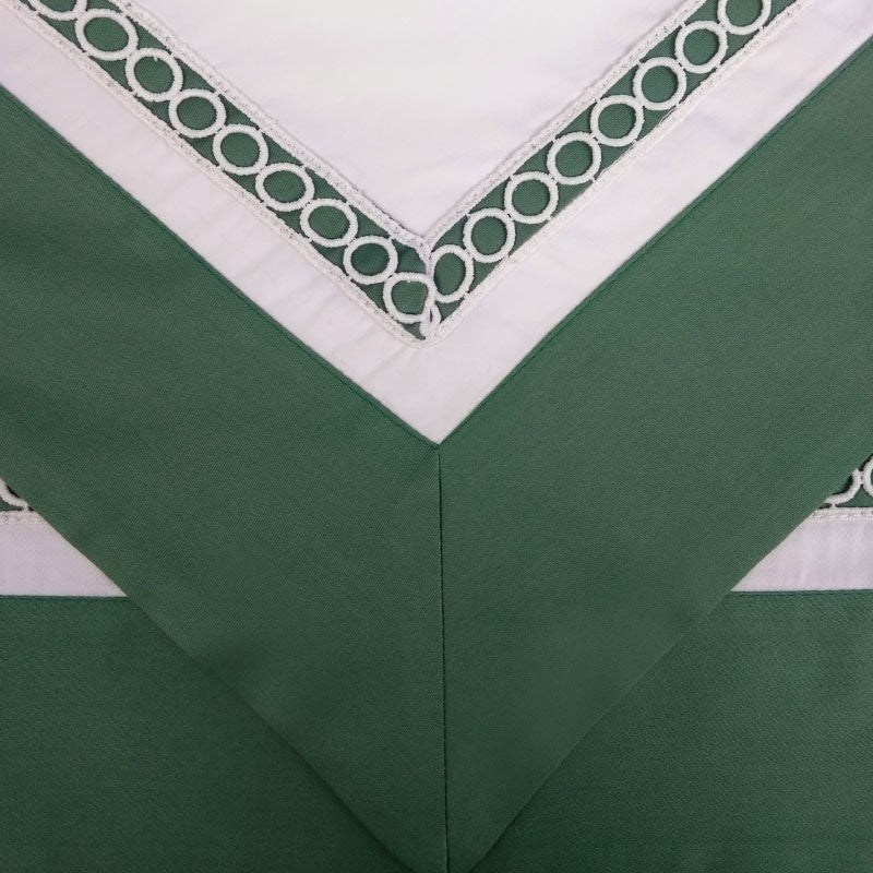 Fronha Avulsa Deauville 3 Abas Branco e Verde Guipuir 600 Fios - Muguet Home