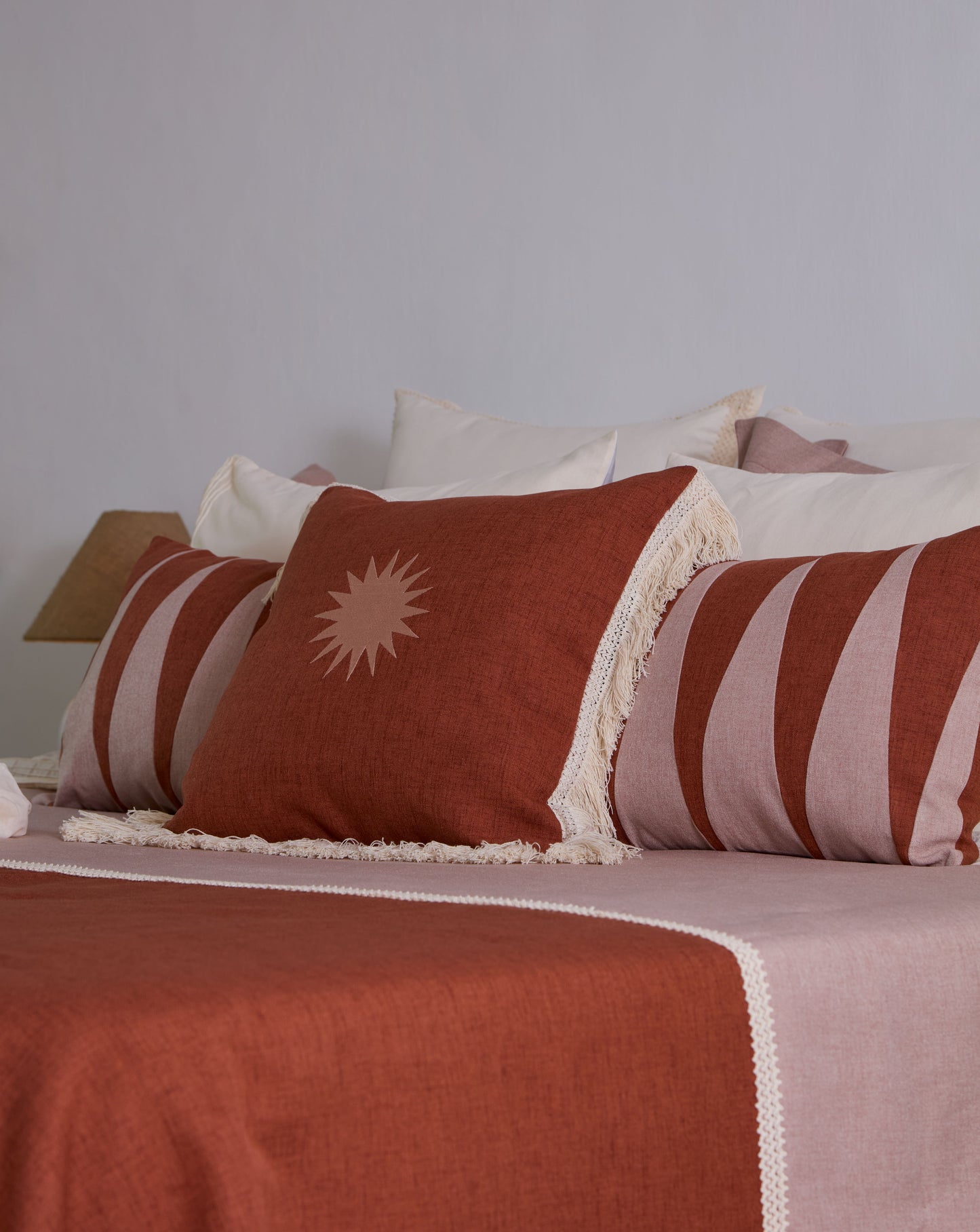 Colcha Falésias Dupla Face Sarja Terracota e Papaya/ Passamanaria