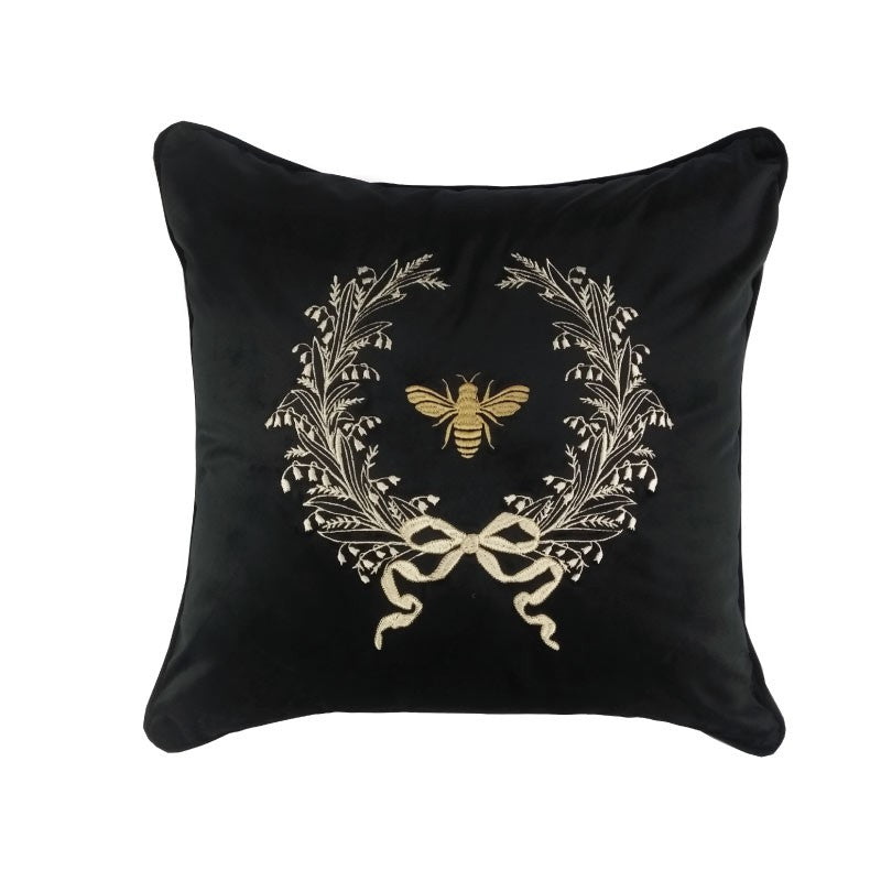 Almofada Royal Garden Veludo Preto Bordada Coroa 50X50 - Muguet Home