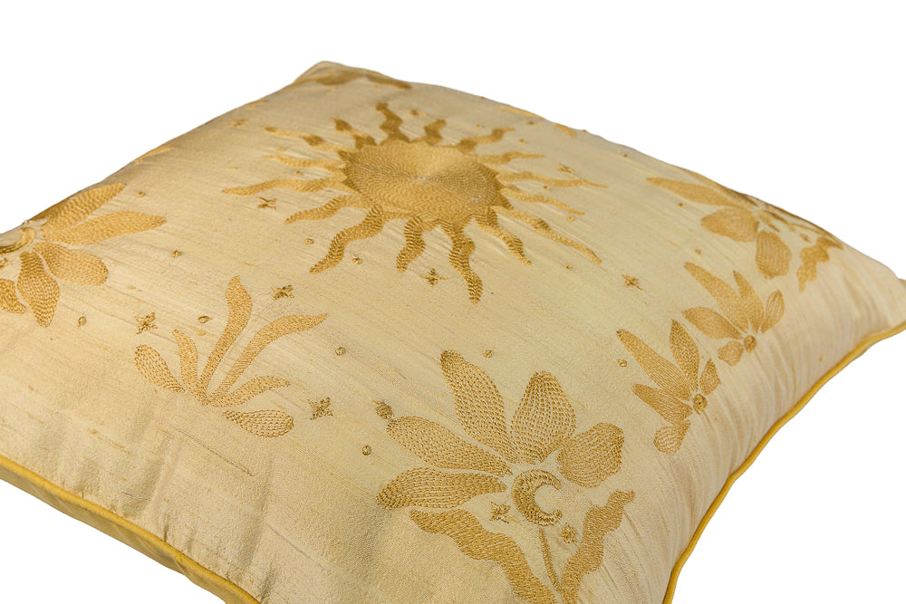 Almofada Soleil De Souvenirs Shantung De Seda E Linho Jaune Bordada 50x50