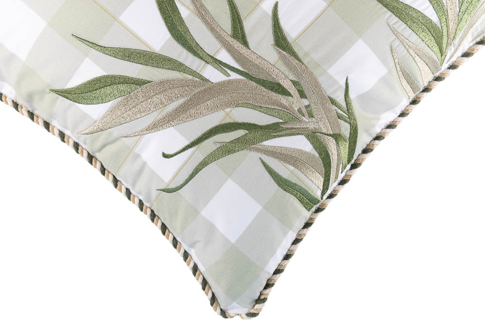 Almofada Refúgio Natural Estampado Xadrez Verde Bordada 50x50 - Muguet Home
