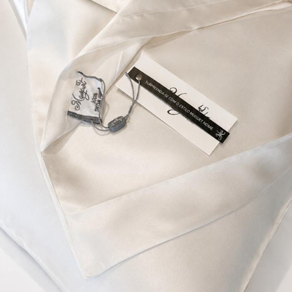 Fronha 100% Seda Pura Cor Off White Em Caixa Laço