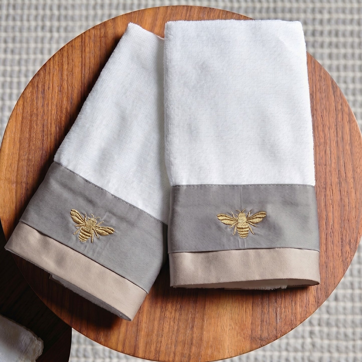 Toalha Lavabo Abeille Bordada - Muguet Home